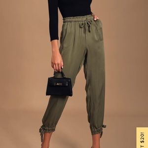 Lulu’s Olive Green Pants